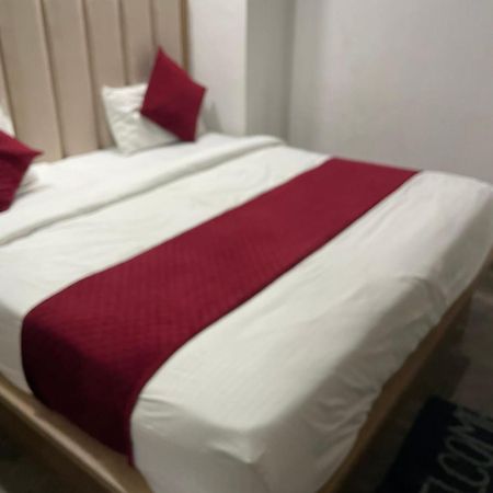 Hotel Golden Door Mathura Ngoại thất bức ảnh