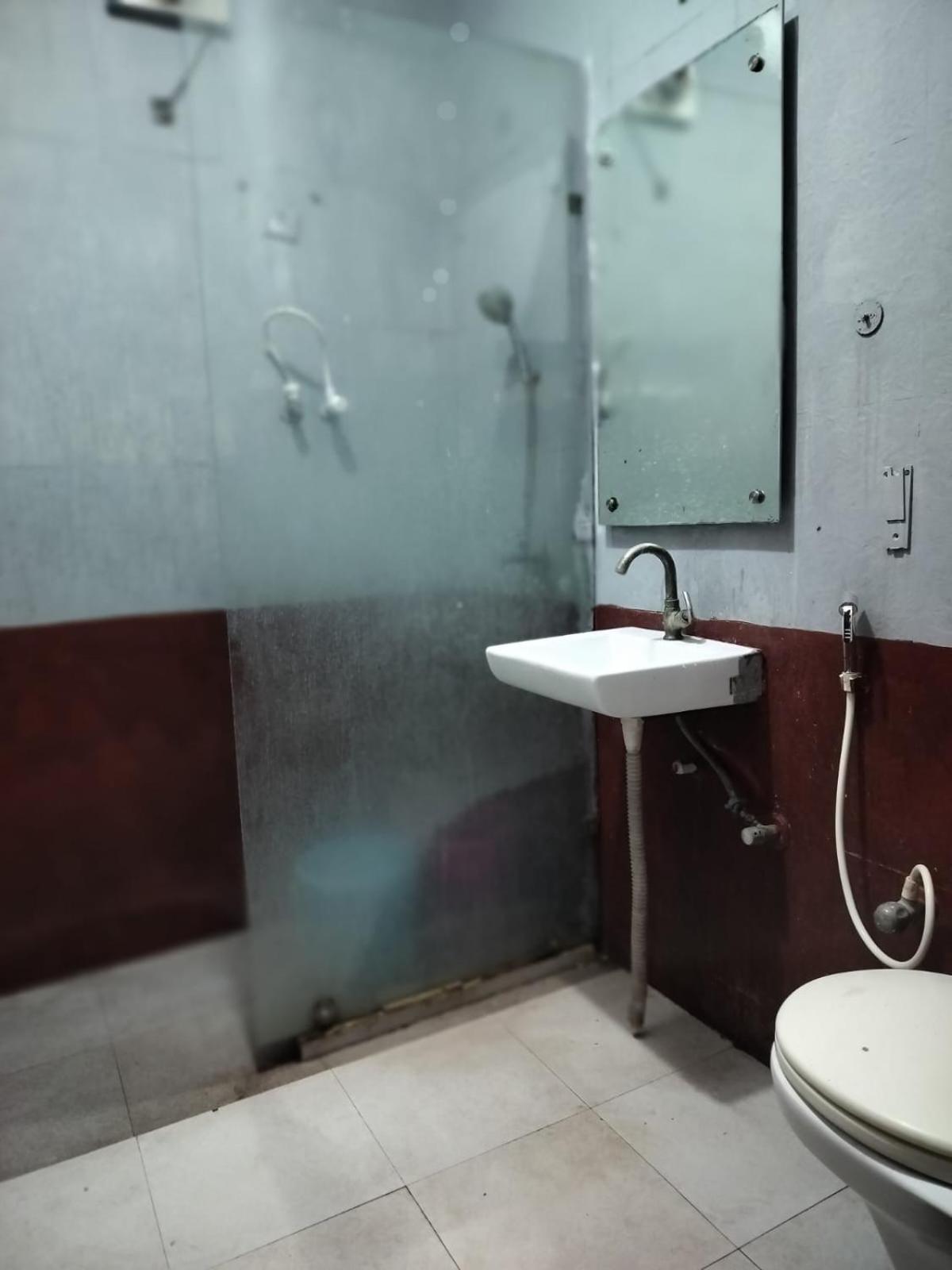 Hotel Golden Door Mathura Ngoại thất bức ảnh