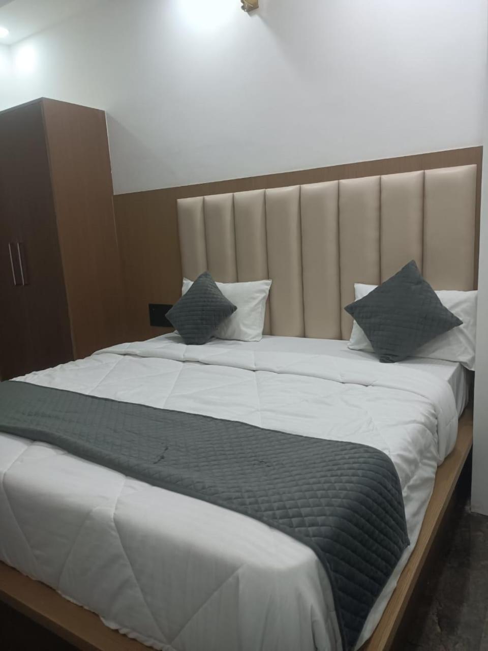 Hotel Golden Door Mathura Ngoại thất bức ảnh