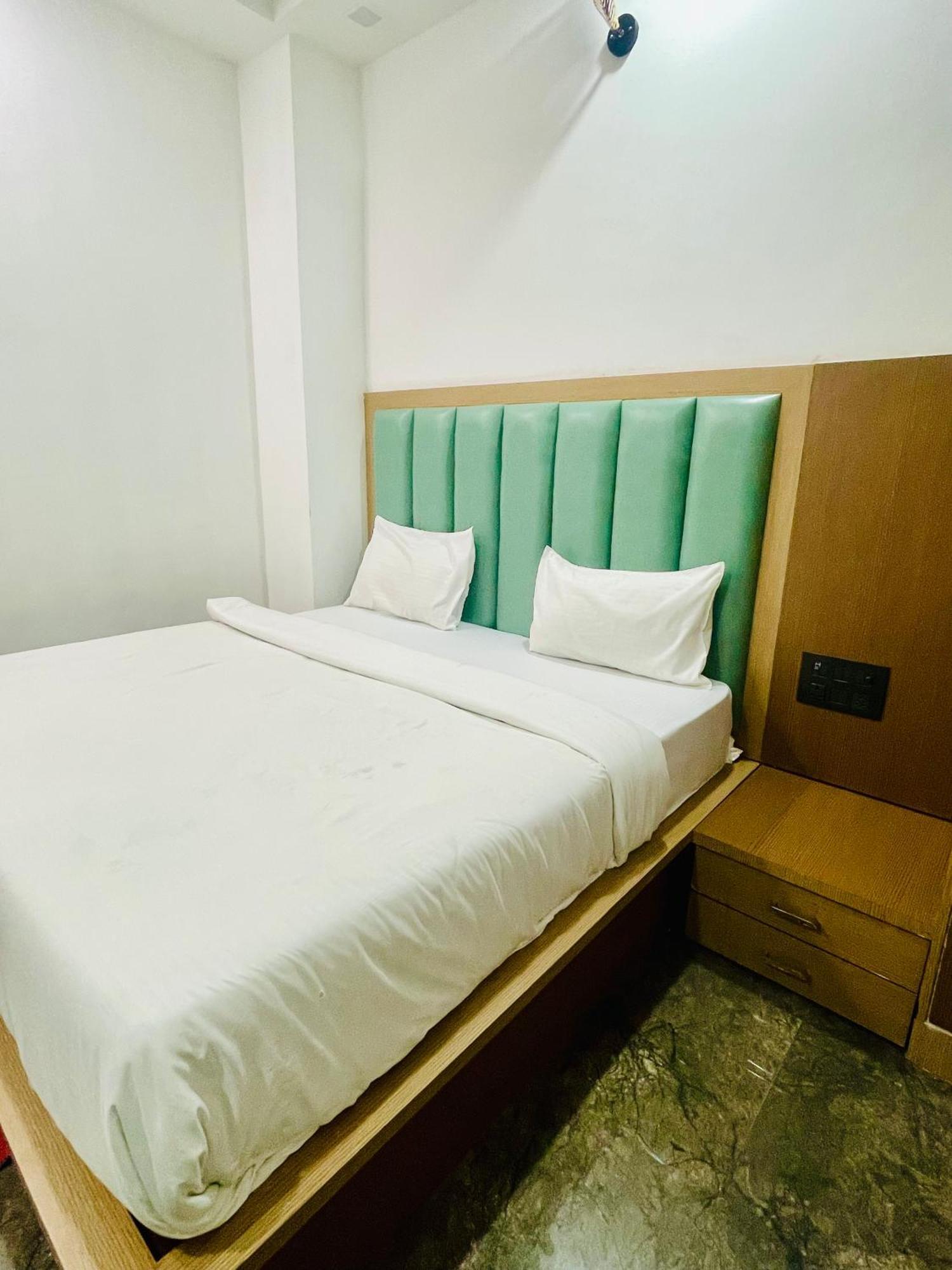 Hotel Golden Door Mathura Ngoại thất bức ảnh