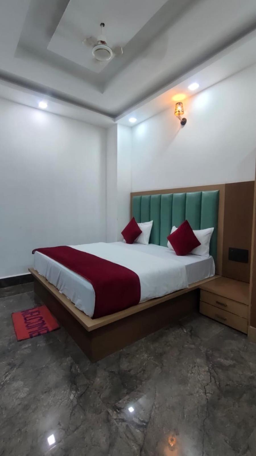 Hotel Golden Door Mathura Ngoại thất bức ảnh